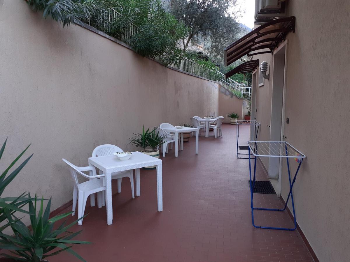 Residence Le Palme appartamenti Malcesine Esterno foto